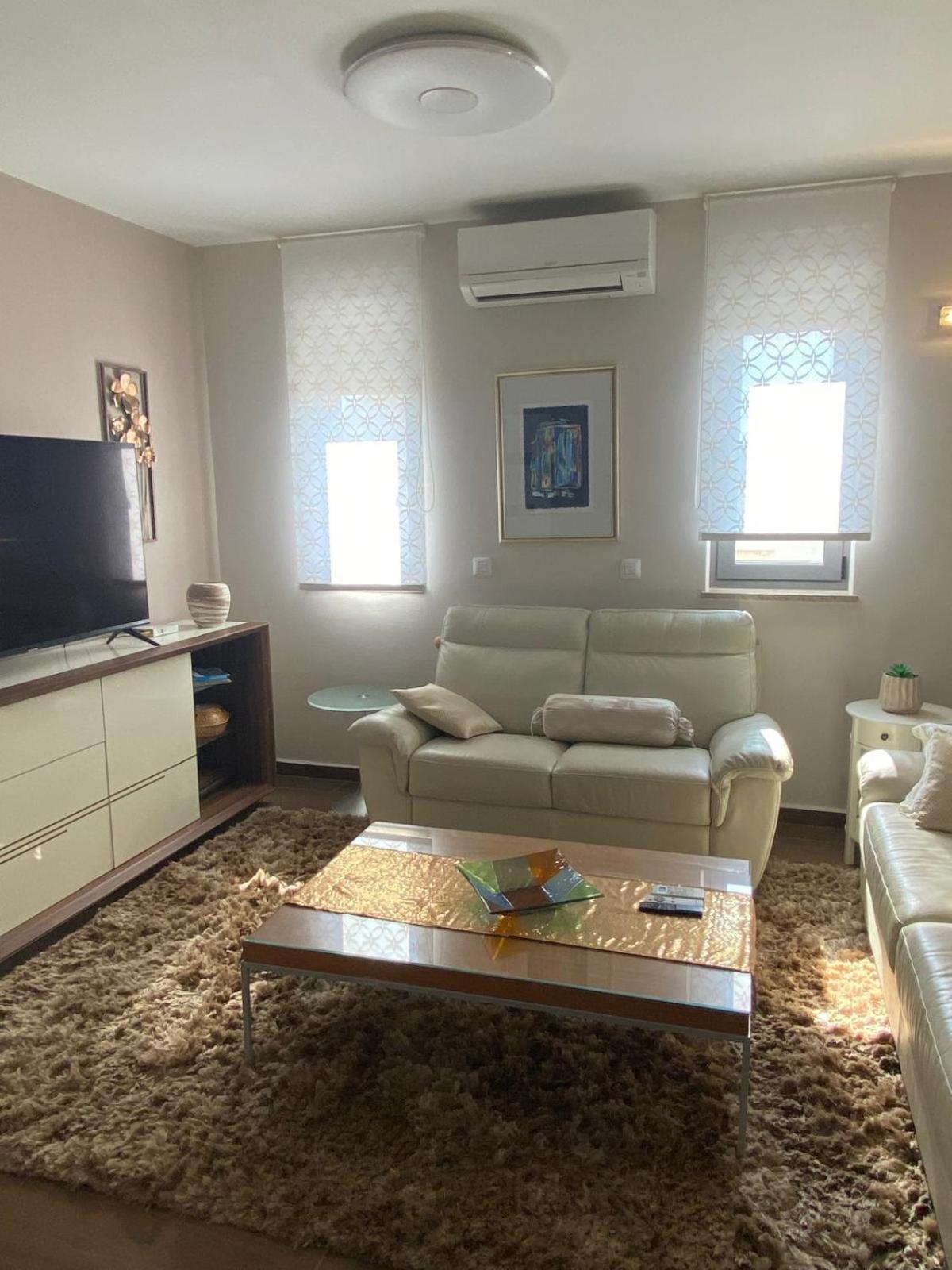 Apartments Luana With Private Jacuzzi Zadar Exteriör bild