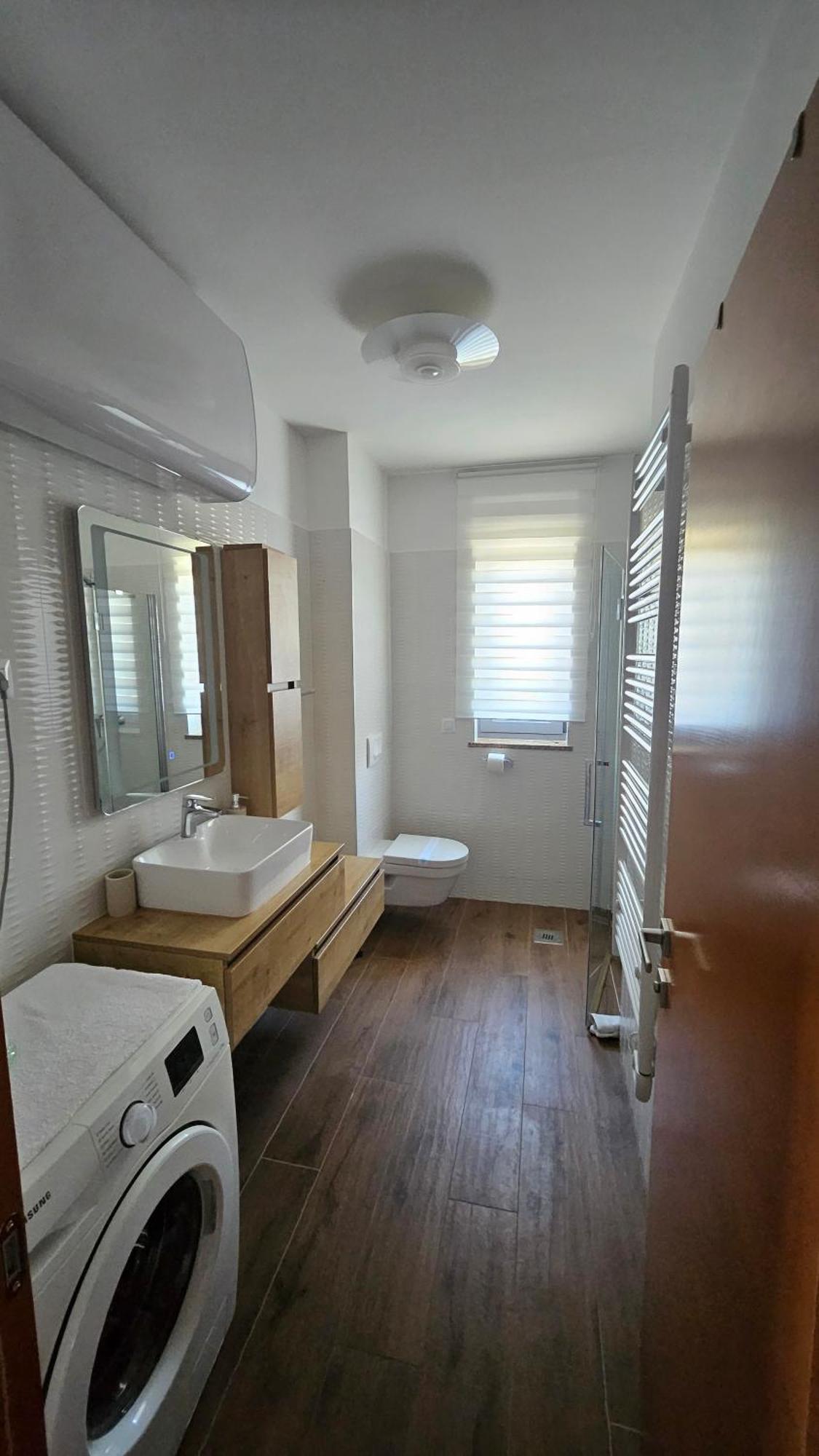 Apartments Luana With Private Jacuzzi Zadar Exteriör bild