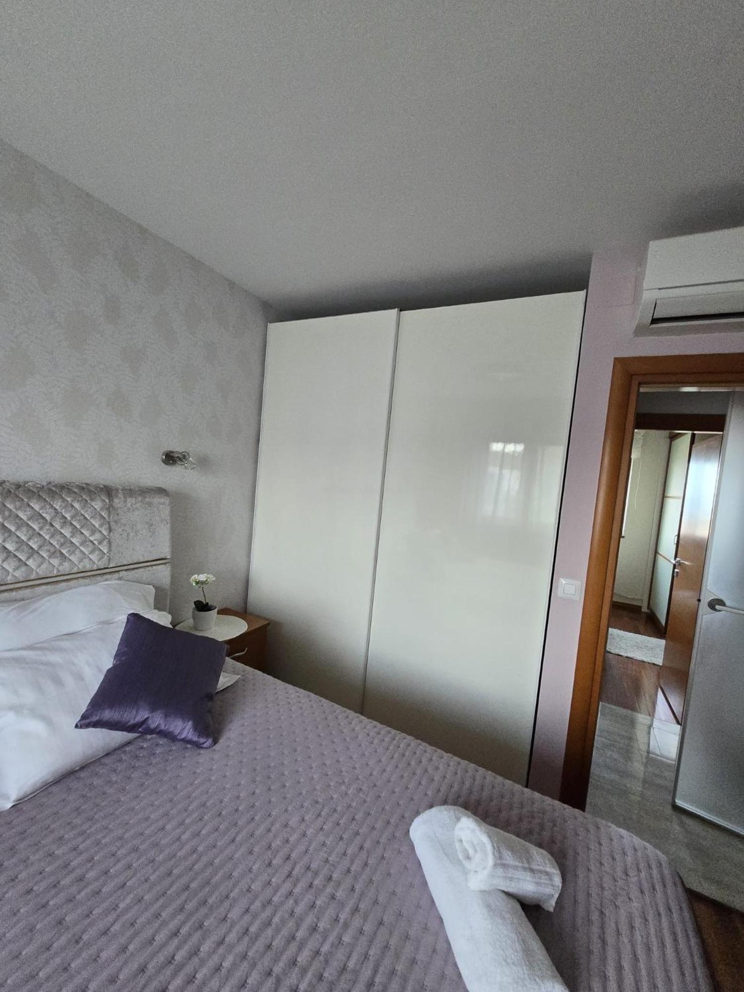 Apartments Luana With Private Jacuzzi Zadar Exteriör bild