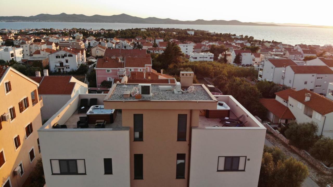 Apartments Luana With Private Jacuzzi Zadar Exteriör bild