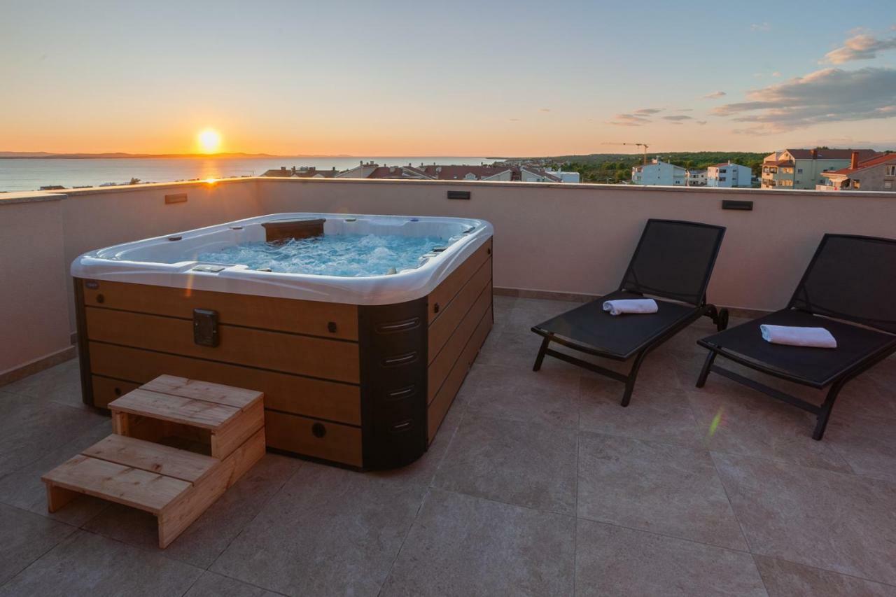 Apartments Luana With Private Jacuzzi Zadar Exteriör bild